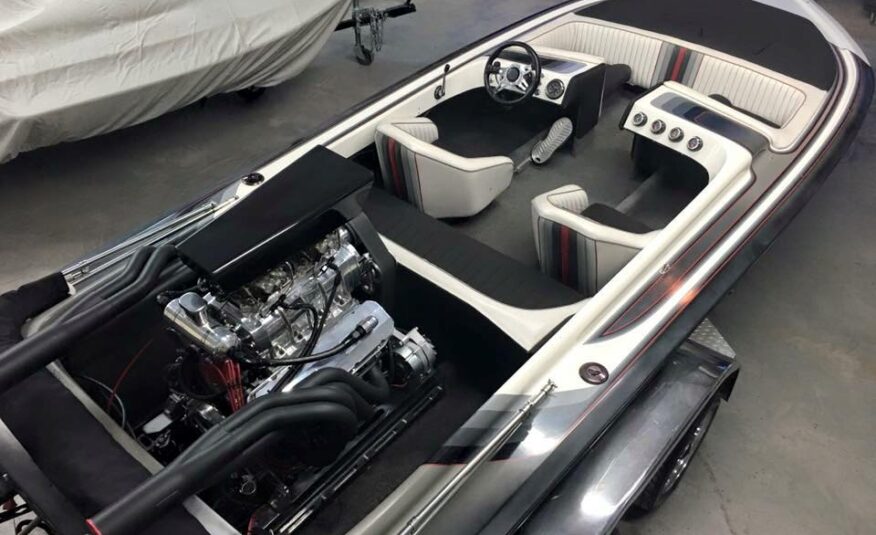 1993 CP 19′ Open Bow Jet Boat