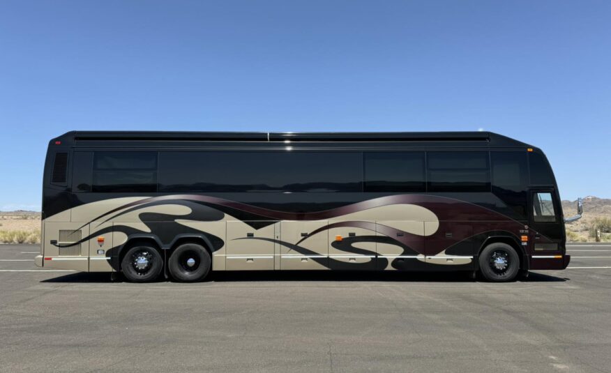 2004 Prevost H-3 45 VIP By Premiere